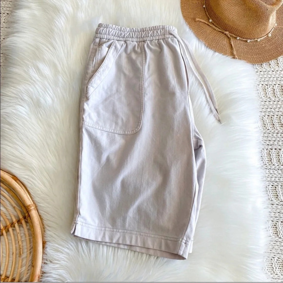 Athleta Farallon Bermuda Shorts Birch Gray Cream Drawstrings Pockets 16 Tall - Picture 10 of 11